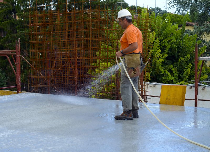 Curing-Concrete-Slab_Sunshine-Coast_Aura-scaled (1)
