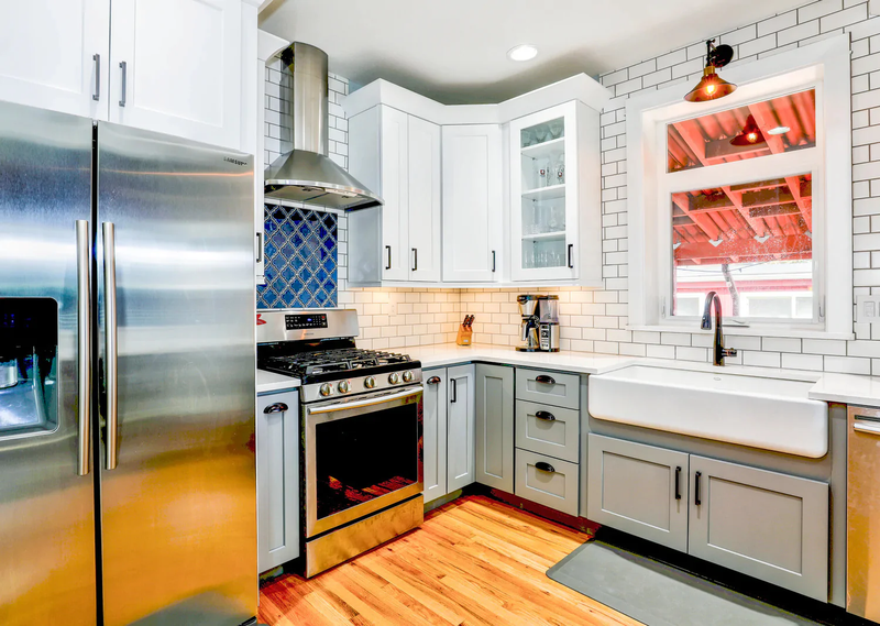 bright-modern-kitchen