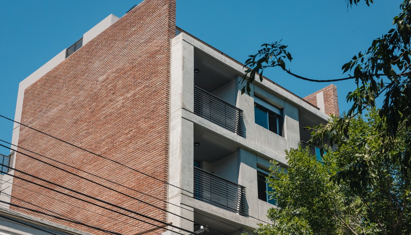 Brick work and concrete in modern homes
